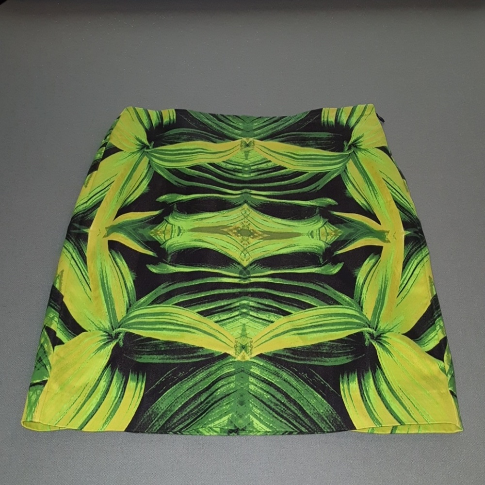 Fantastic & Vibrant Skirt - Size 2P